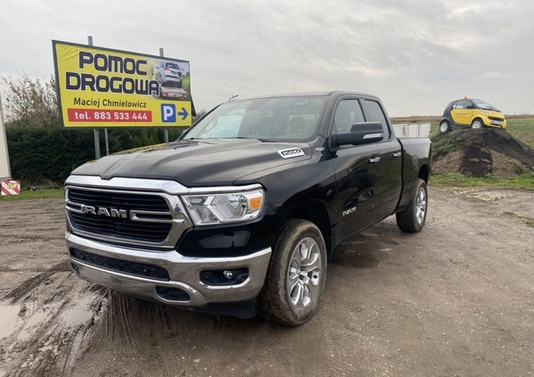 Dodge RAM cena 109900 przebieg: 40458, rok produkcji 2019 z Rzeszów małe 781